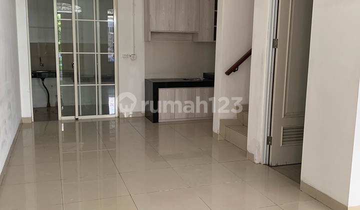 House in Green Lake City Cipondoh Tangerang