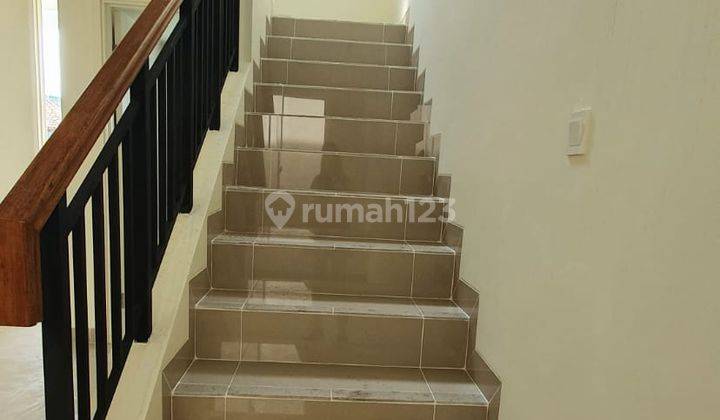 Rumah Baru Disewa di Gading Serpong Tangerang Nego 11