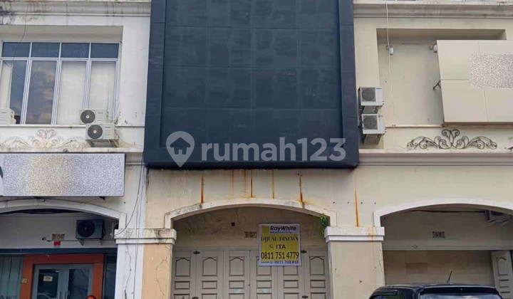 Shop House for Sale on Jl Jend. Sudirman Pku 2