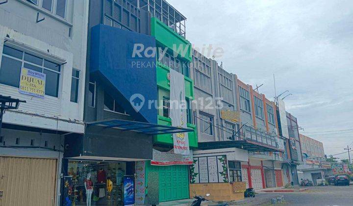 Dijual Ruko 3 Lantai di Jalan Arifin Ahmad, Pekanbaru 1