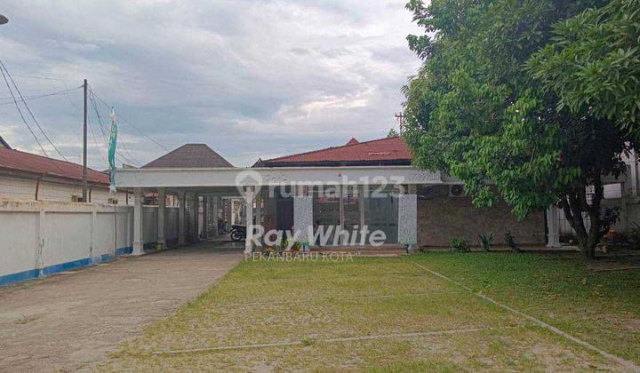 Dijual Rumah Tanah Luas di Jalan Durian, Pekanbaru 1