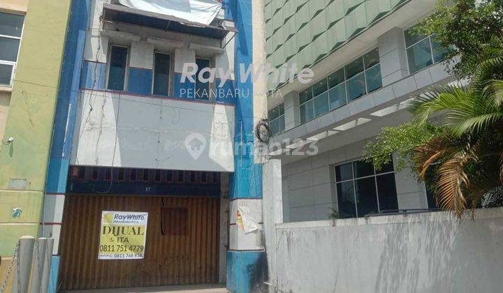 Dijual Ruko 3 Lantai Harga Murah Dekat Pusat Perbelanjaan 2