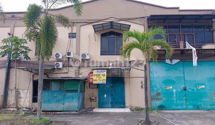 For Sale 2 Units of 3 in 1 (attached) Warehouses in Air Hitam. For Sale 2 Units of 3 in 1 (attached) Warehouses in Air Hitam.