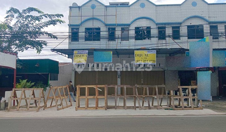 For Rent 2-Story Shop House in Strategic Location - Sukajadi