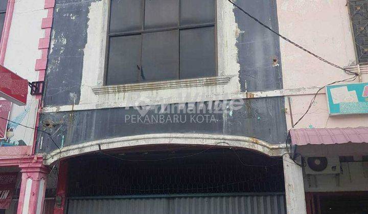Disewakan Ruko 3 Lantai di jalan Gatot Subroto 2