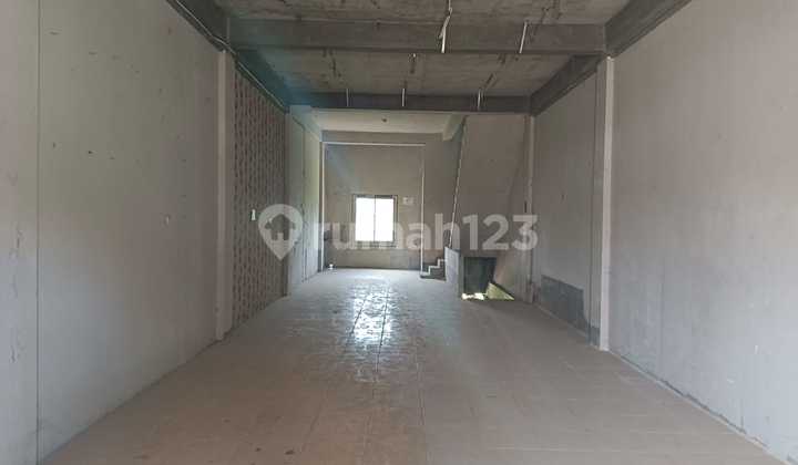 For Sale: 3 Ready-to-Occupy 4-Story Shophouses in the Hang Tuah Area 2