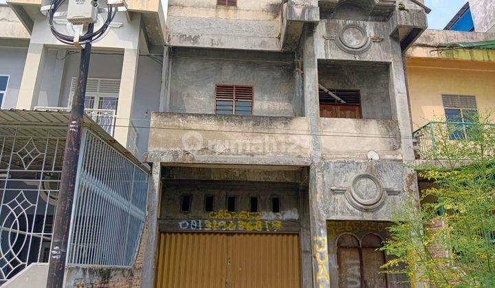 Dijual Rumah Lokasi di Jalan Bambu Kuning 2