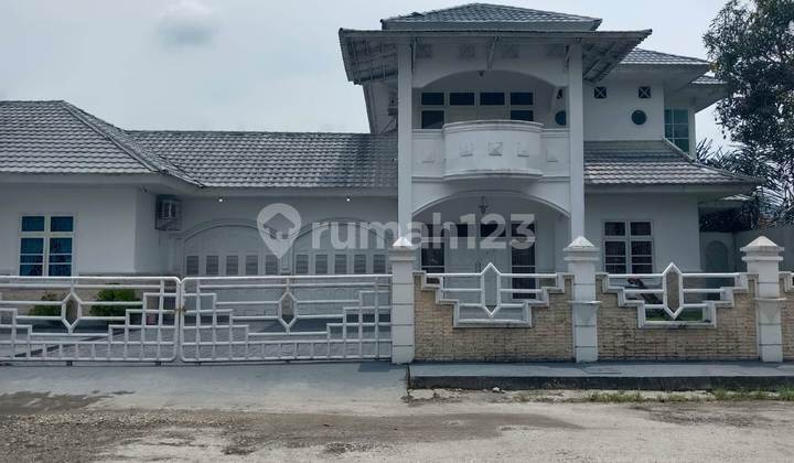 For Rent: 2-Story Ready-to-Live-in House Near Soekarno Hatta Road