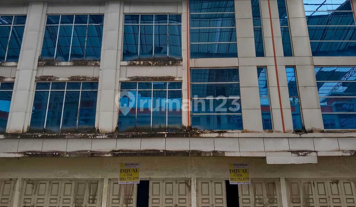 For Sale New 3-Story Shop House in Panam 2