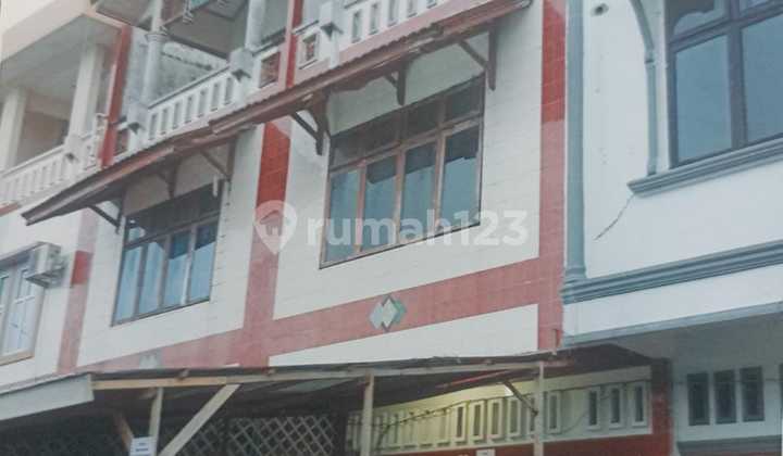 FOR RENT QUICKLY 3-STORY SHOPHOUSE ON RAMBUTAN ST.