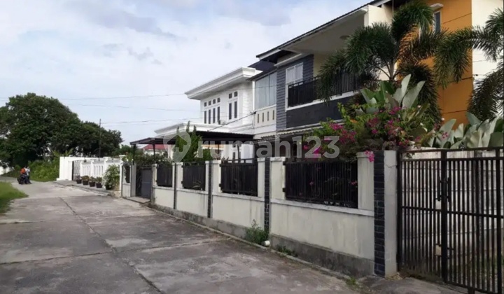 Dijual Rumah Mewah Siap Huni Dekat ke Jalan Soekarno Hatta 1