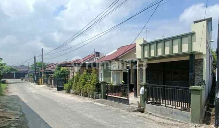 Dijual Rumah Siap Huni Dekat ke Jalan Soekarno Hatta