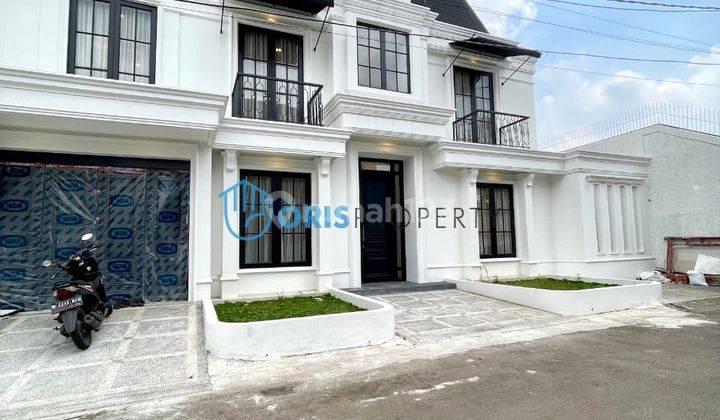 New American Classic Townhouse Fully Furnished Bangka - Kemang 1