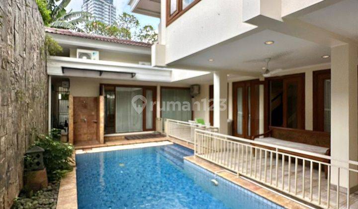 Rumah Mewah Dukuh Patra Kuningan Kawasan Hunian Elite Dubes 1