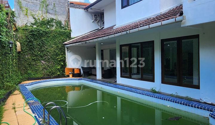 Good Deal ! Rumah Bagus Dalam Komplek Private Pool Jalan Lebar LT:361 2