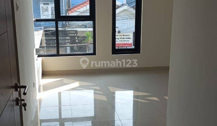 Dijual Rumah Minimalis 2 Lantai New Gress di Panjang Jiwo 2