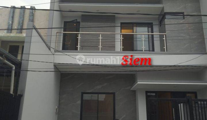 Dijual Rumah Baru Modern Minimalis 2 Lantai Lokasi di Mulyosari 1