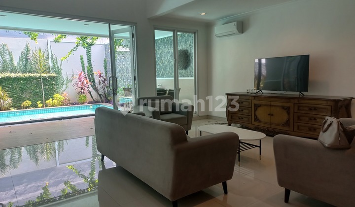 Rumah With Pool @ Sentral Lippo Karawaci