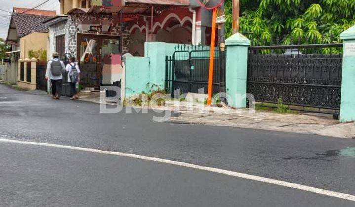 RUMAH USAHA DI DEWI SARTIKA BEKASI 2