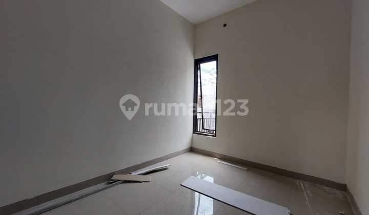 Rumah Model Cantik Ada Private Pool Di Area Jakal Jogja 4
