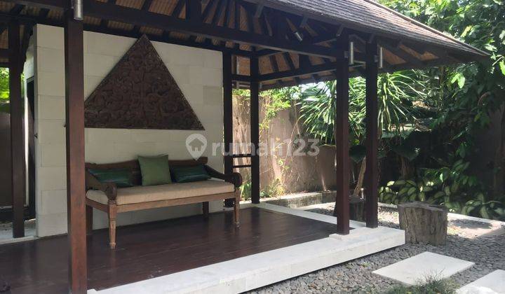 Dijual Villa Luxury Dekat Pantai di Jln Utama Area Seminyak 2