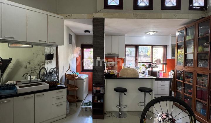 DIJUAL RUMAH STRATEGIS DEKAT LEVEL 21 MALL DENPASAR 2