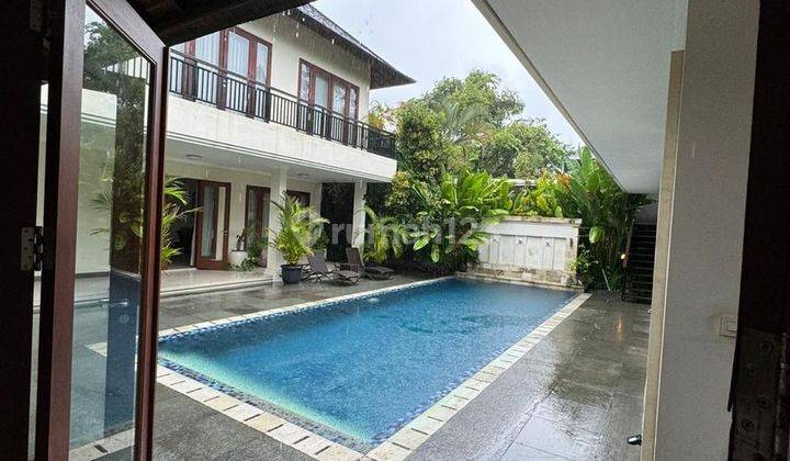 Dijual Villa Dekat Atlas Beach Club di Canggu Berawa 2