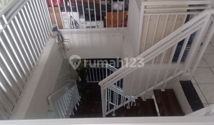 Dijual Buc Rumah 2 Lantai dengan Basement dan Rooftop 2