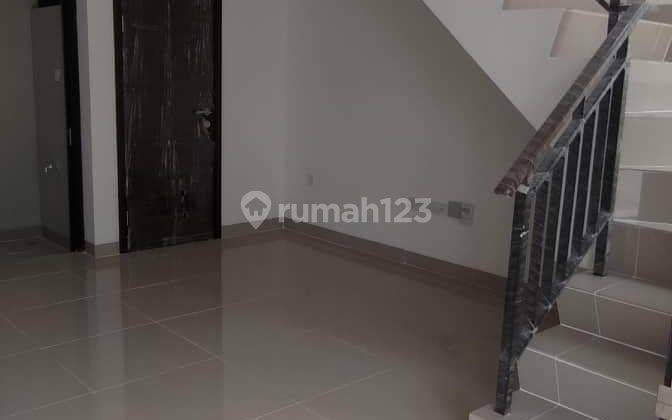 Dijual Cepat Rumah 2 Lantai Tahap 1 Baru Unfurnished di Perumahan Pik 2 Tahap 1 Pantai Indah Kapuk, Jakarta Utara 2