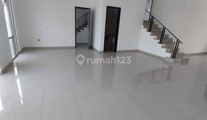 Dijual Cepat Rumah Siap Huni View Danau di Perumahan Pik 2 Tahap 1 Pantai Indah Kapuk 2