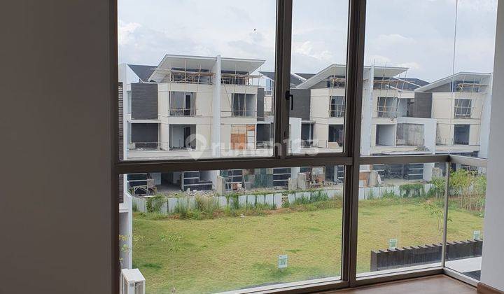 Dijual Cepat Rumah Siap Huni dengan Fasilitas super lengkap dan View bagus di Perumahan Golf Island Chopin Pantai Indah Kapuk 2