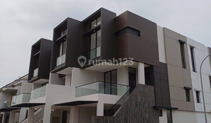 Dijual Cepat Rumah 3 lantai Brand New Siap Huni di Perumahan Golf Island Cluster Piano Golf - Pantai Indah kapuk 1