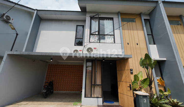1 unit of ready-stock shop-house for sale near IPB Bogor, already rented out, strategic location close to cafes and minimarkets. 2