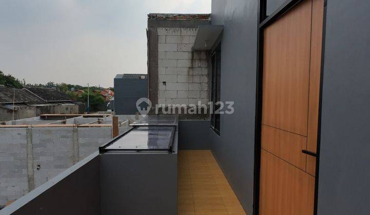 Rumah 2 Lantai Design Skandinavian, Strategis di Galaxy Bekasi, Selangkah Ke Tol Becakkayu, Bisa Custom Design Dan Custom Layout 2