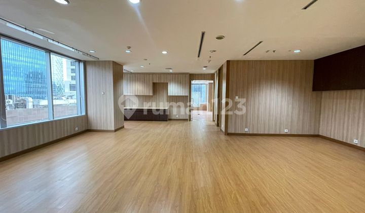 Disewa Office Space Lantai Bawah Sudirman Jakarta Selatan Disewa Office Space Lantai Bawah Sudirman Jakarta Selatan