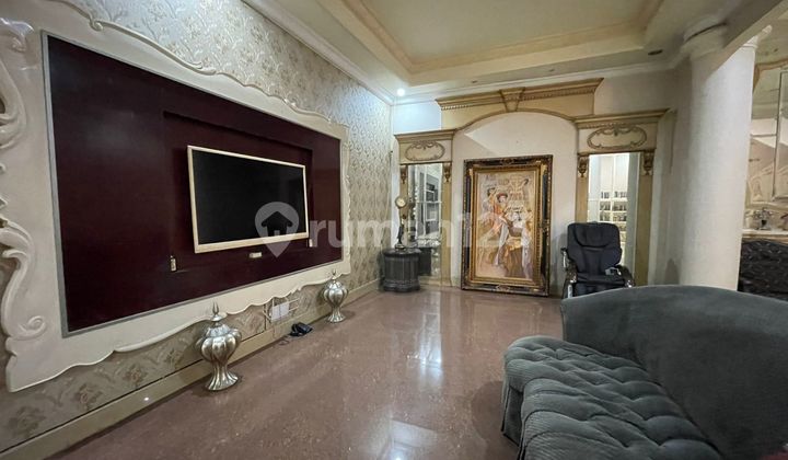 Disewa Rumah Siap Huni dan Asri Menteng Jakarta Pusat 2