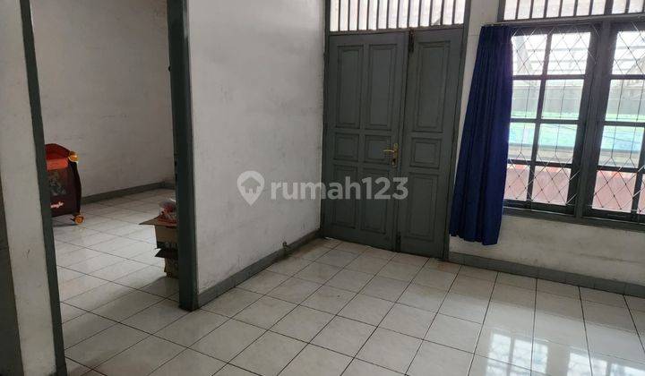 Disewakan Ruko Lokasi Strategis Di Serpong, Tangerang Selatan 2