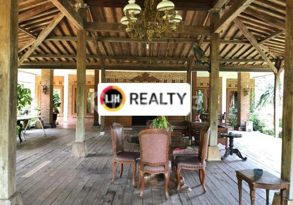 For Sale: Cool, Beautiful, and Well-Maintained Villa in Bojongsari Depok 2