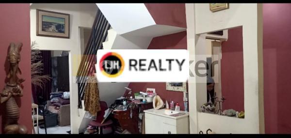 House with Laundry Business in Sawangan Depok 2