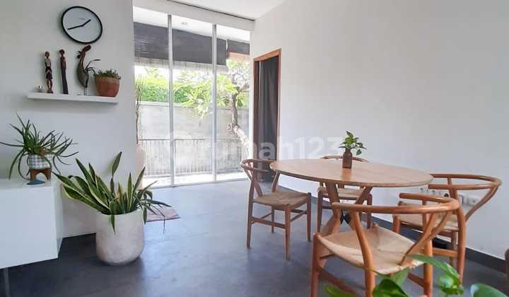 Villa Modern Minimalis di Jl Bidadari Seminyak Villa Modern Minimalis di Jl Bidadari Seminyak