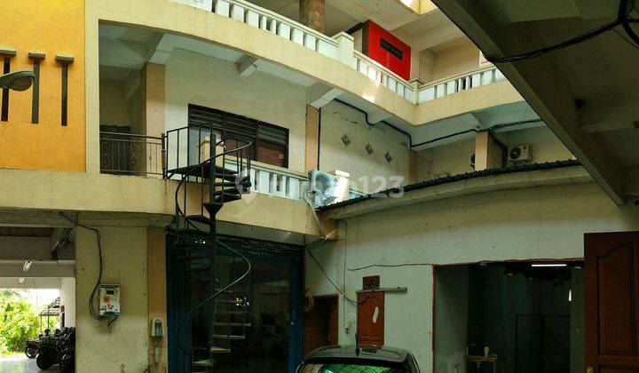 Building for sale or rent 3 floors in Tohpati  2