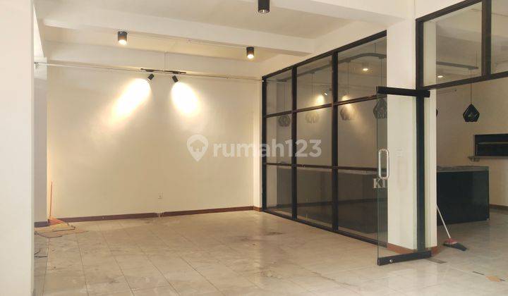 Ruko 2 Lantai Gandeng di Gatot Subroto Barat  13