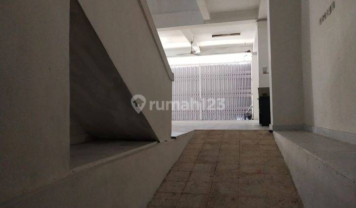 Ruko Kantor dan Gudang di Legian 16
