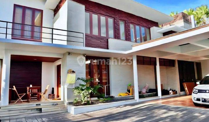 Rumah Semi Villa Modern Minimalis di Kerobokan 1