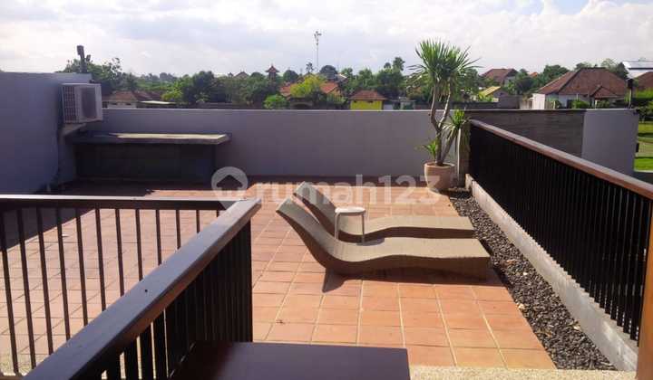 Rumah Semi Villa Modern Minimalis di Kerobokan 16