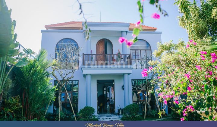 Modern Villa Di Tukad Yeh Aya Renon