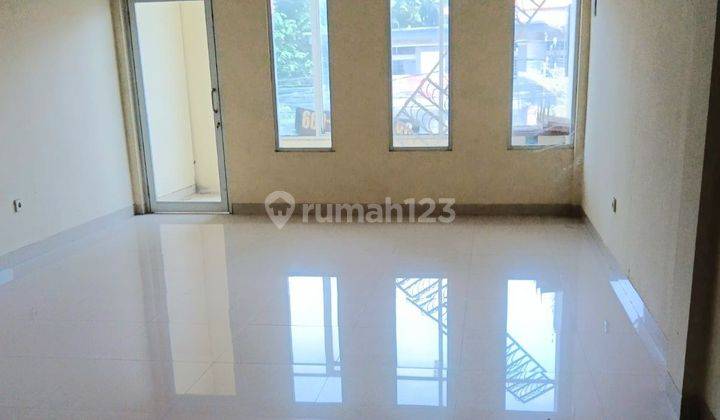 Strategic 3 Floor Shophouse in Gatot Subroto Tengah 2