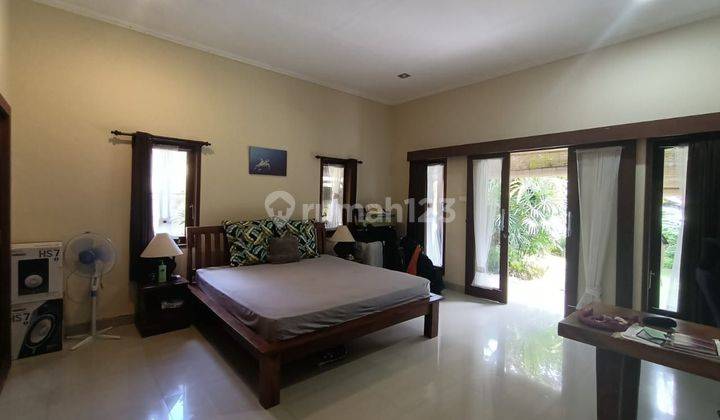 Comfortable Villa with Tropical Gardens in Sedap Malam 2