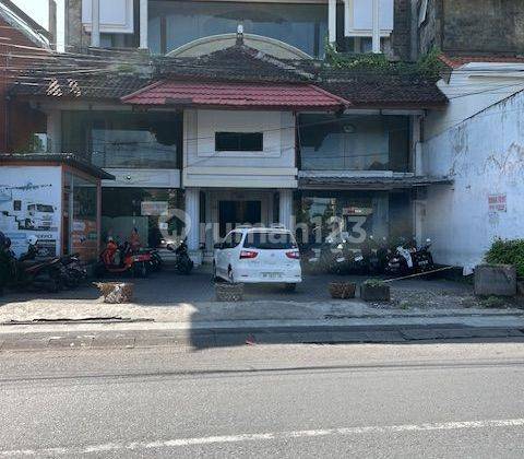 Gedung Ex Toko Busana  Dekat Pantai Double Six  1