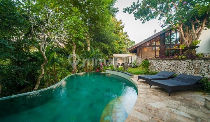 Modern Tropical Villa With Wos River View In Sukawati Ubud Area